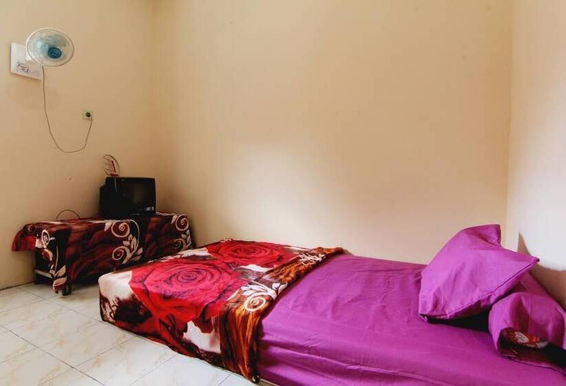 Отель Wisma Sarjana Syariah  Khusus Putri