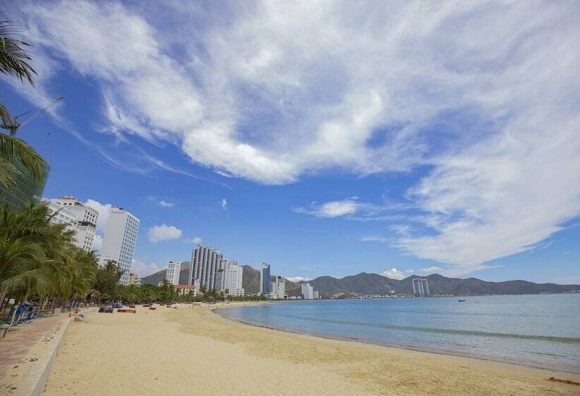Paralia Hotel Nha Trang