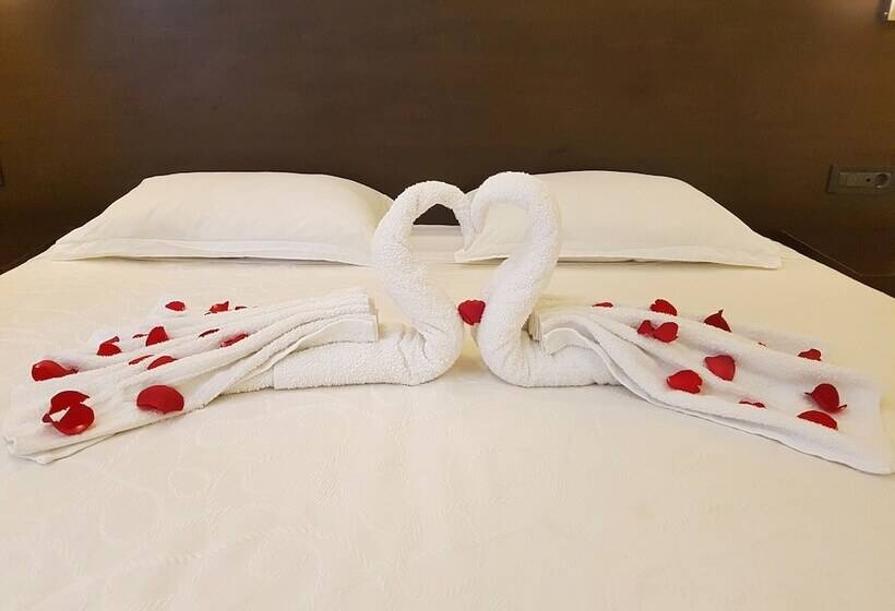 Sonia Hotel & Suites