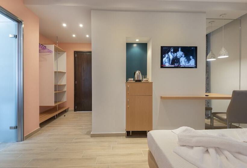 Sonia Hotel & Suites