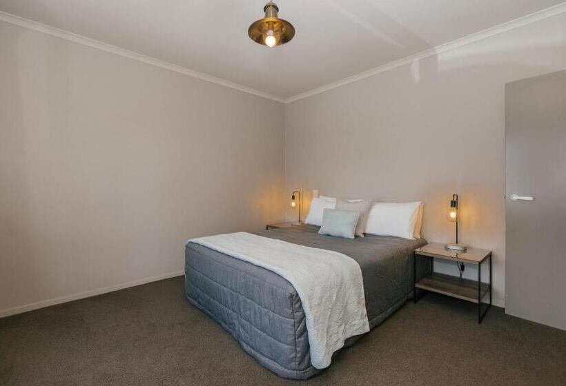 South Street West Motel