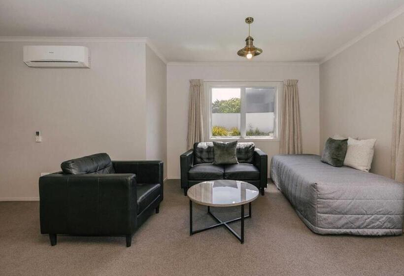 South Street West Motel