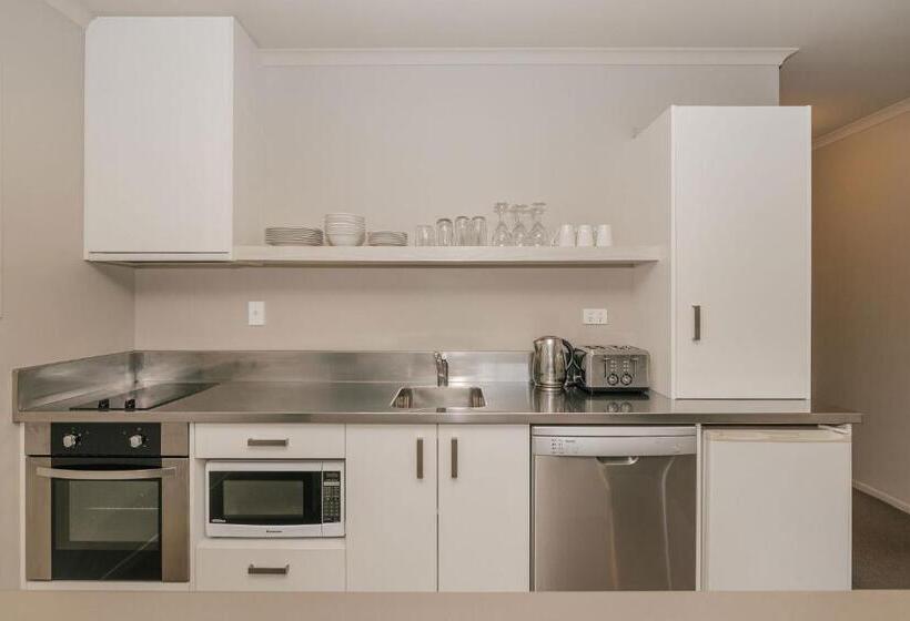 South Street West Motel