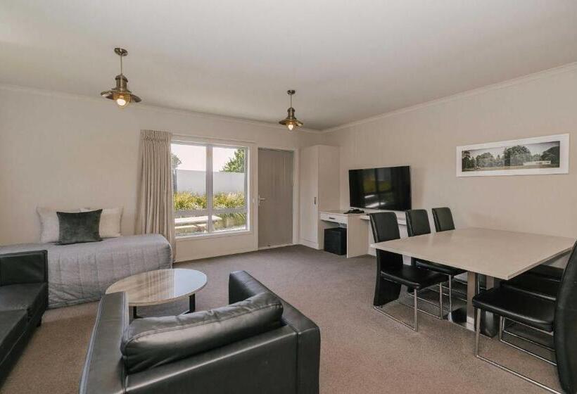 South Street West Motel