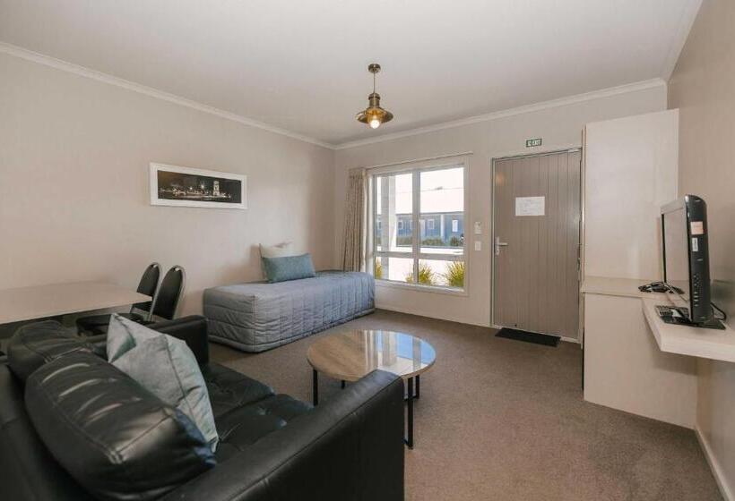 South Street West Motel