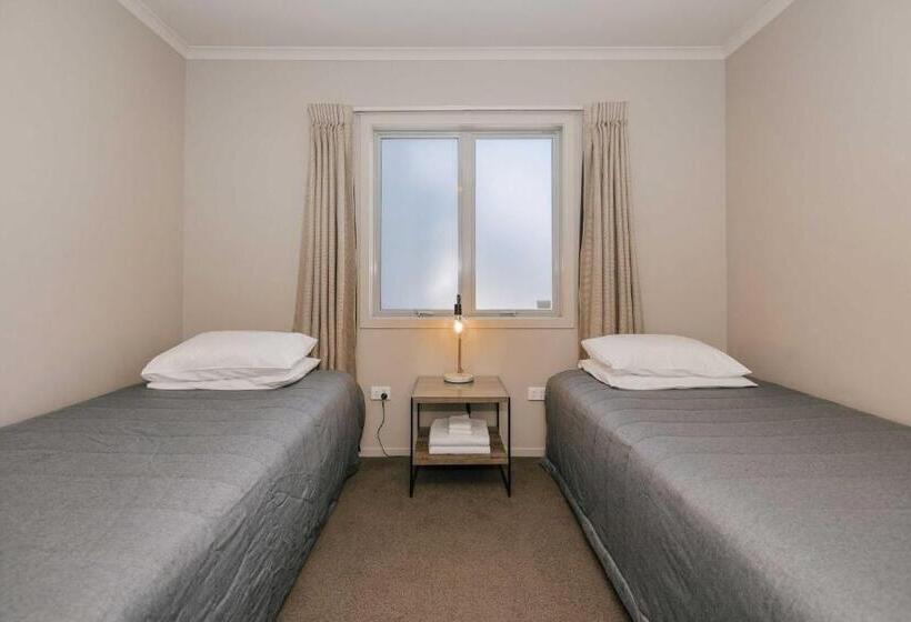 South Street West Motel