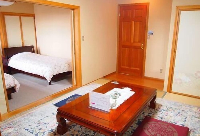 Petit Hotel Corinthian