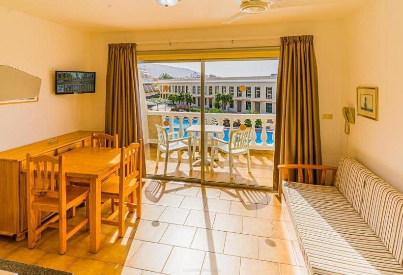 Apartamentos Charco Del Conde