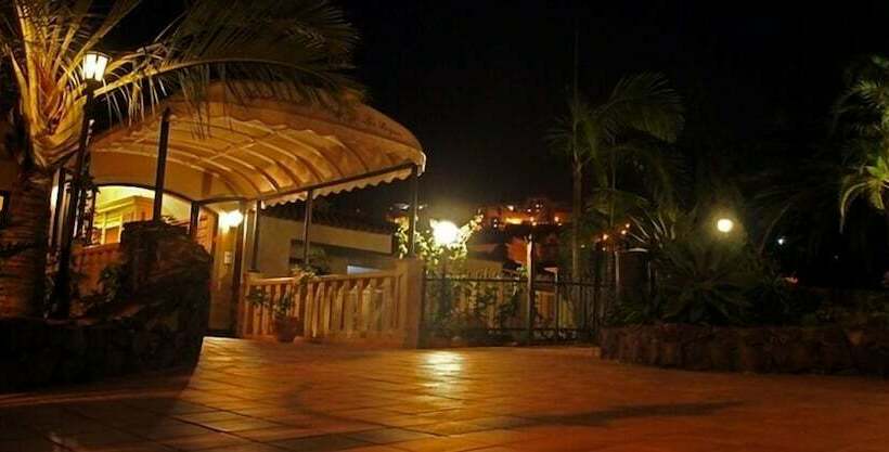 Apartamentos Playa De Los Roques