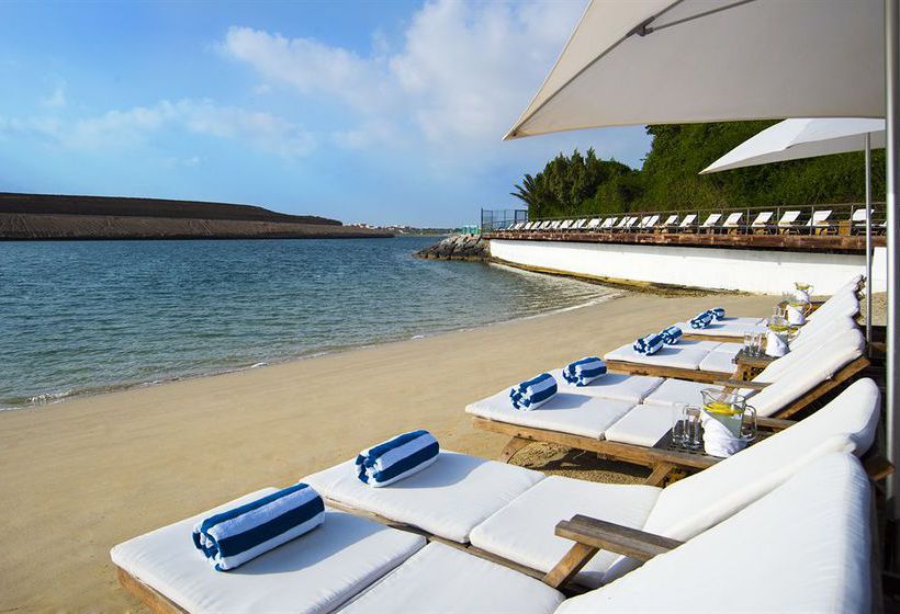 Отель Golden Tulip Al Jazira