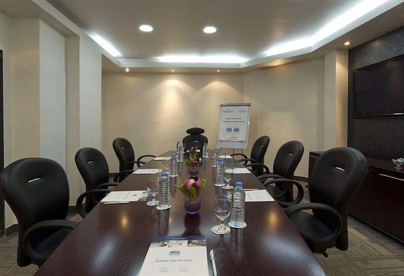 Отель Golden Tulip Al Jazira