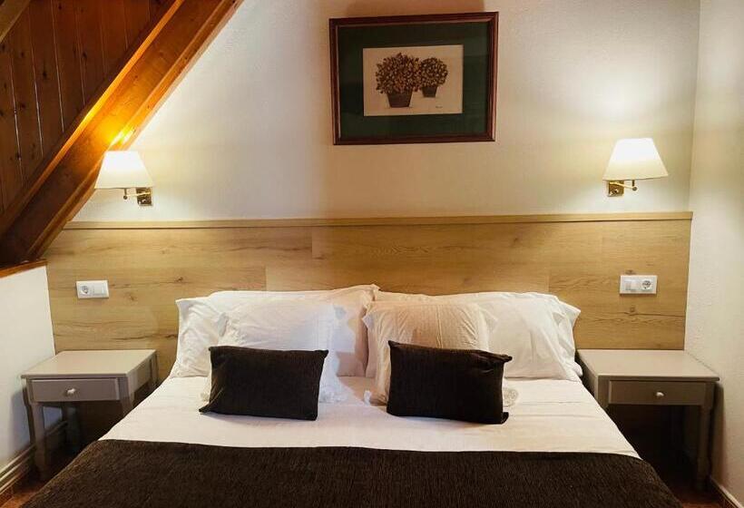 Hostal Escuils