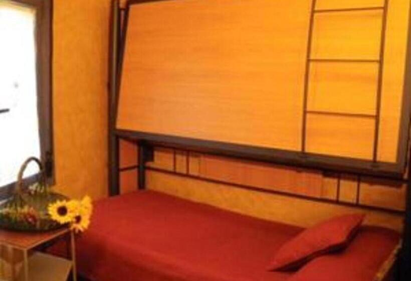 مسافرخانه Pradets