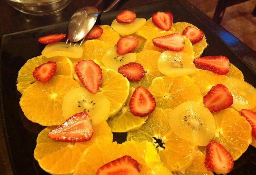 مسافرخانه Pradets