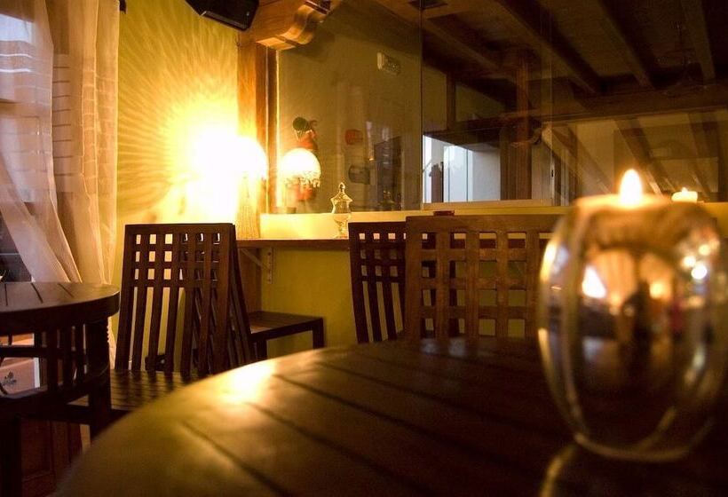 هتل Agua Viva Hostería & Spa Castro