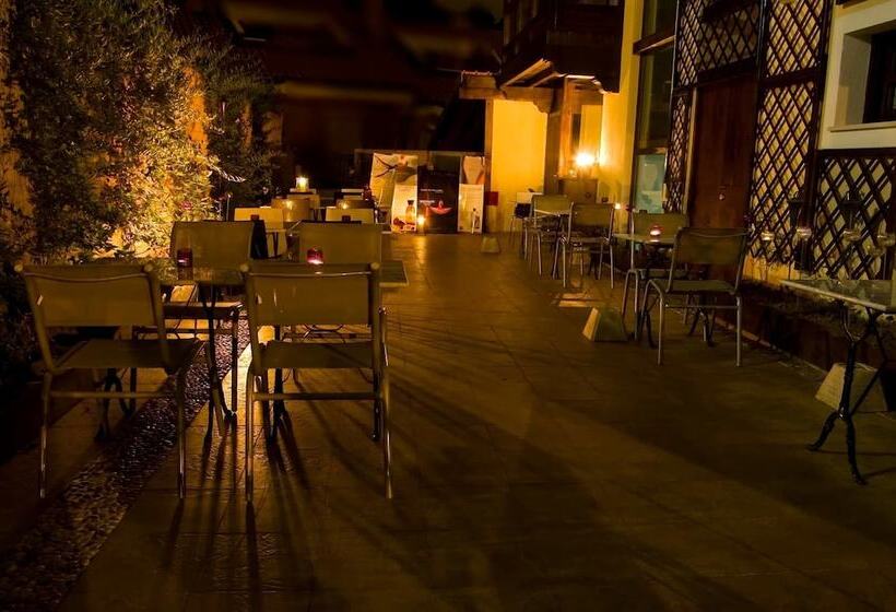 هتل Agua Viva Hostería & Spa Castro