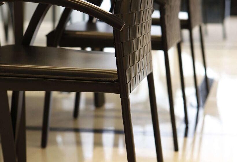 هتل Altis Avenida