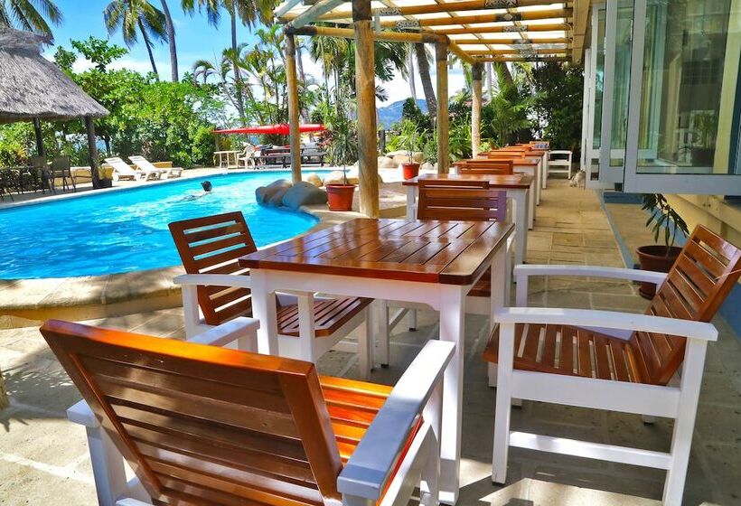 هتل Aquarius On The Beach