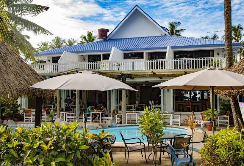 هتل Aquarius On The Beach