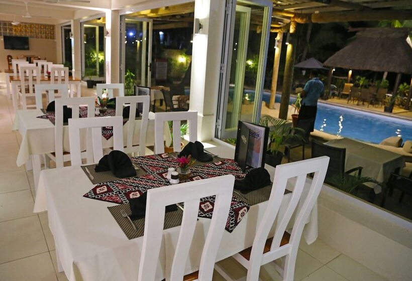 هتل Aquarius On The Beach