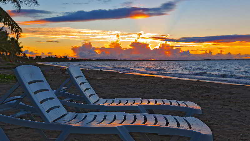 هتل Aquarius On The Beach