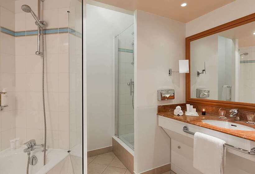 فندق Hôtel Barrière Le Grand Hôtel Enghien Les Bains