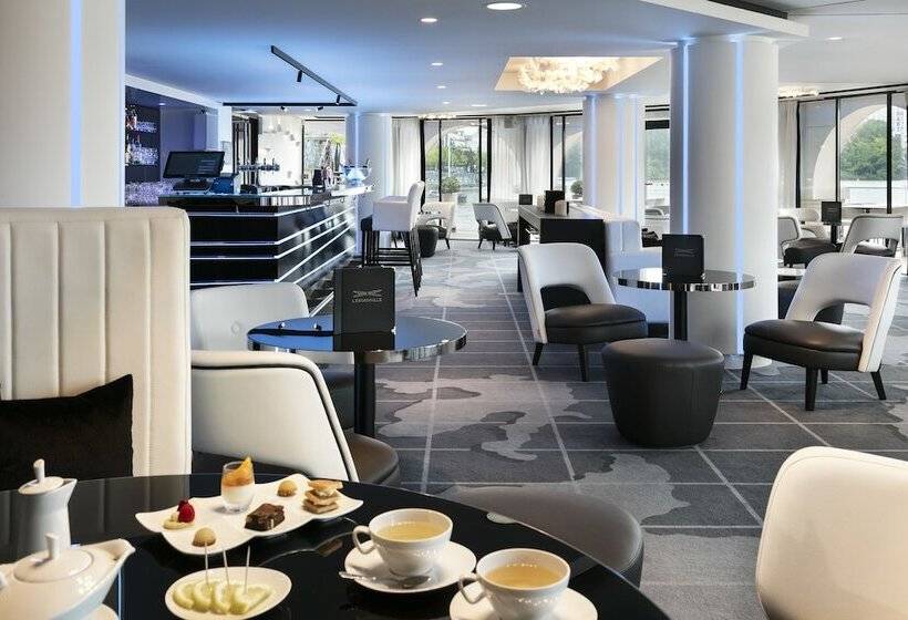 בית מלון כפרי Hôtel Barrière Le Grand Hôtel Enghien Les Bains