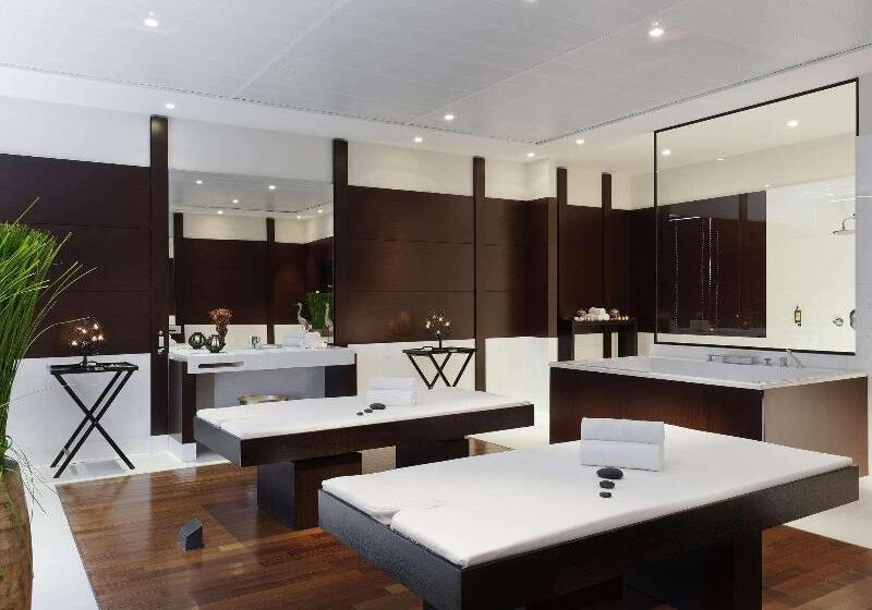 בית מלון כפרי Hôtel Barrière Le Grand Hôtel Enghien Les Bains