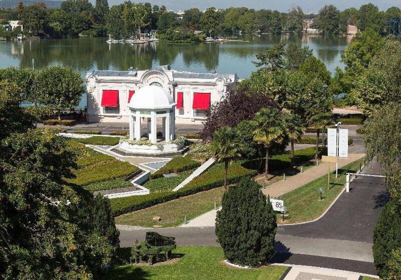 בית מלון כפרי Hôtel Barrière Le Grand Hôtel Enghien Les Bains