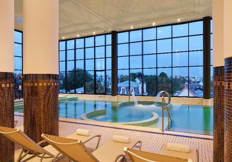 فندق Hôtel Barrière Le Grand Hôtel Enghien Les Bains