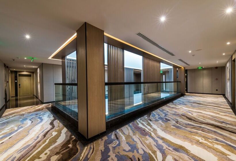 هتل Boudl Al Corniche