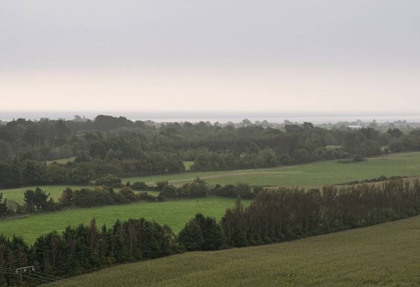 בית מלון כפרי The Gateway