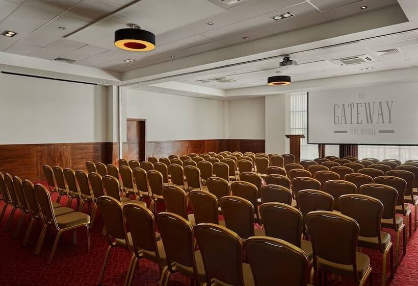 בית מלון כפרי The Gateway