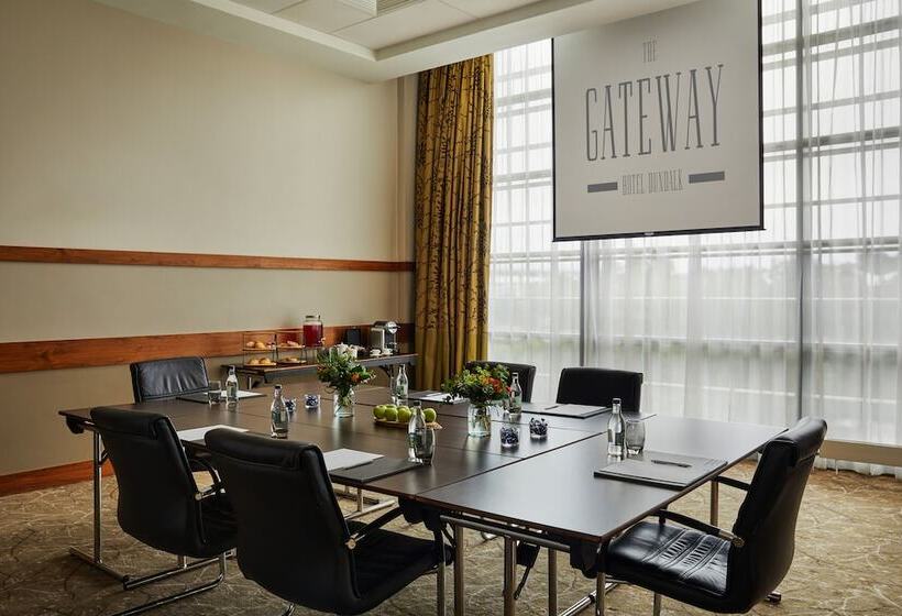 בית מלון כפרי The Gateway