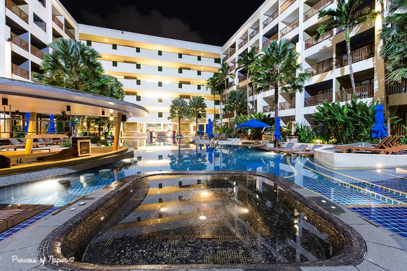 Hotel Deevana Plaza Phuket   Sha Extra Plus