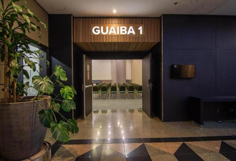 ホテル Deville Prime Porto Alegre