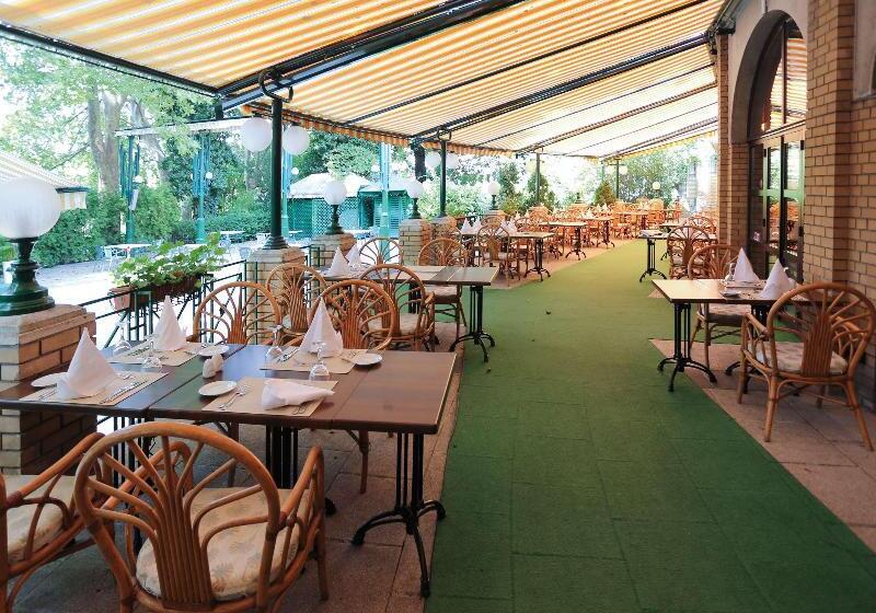 ホテル Ensana Grand Margaret Island