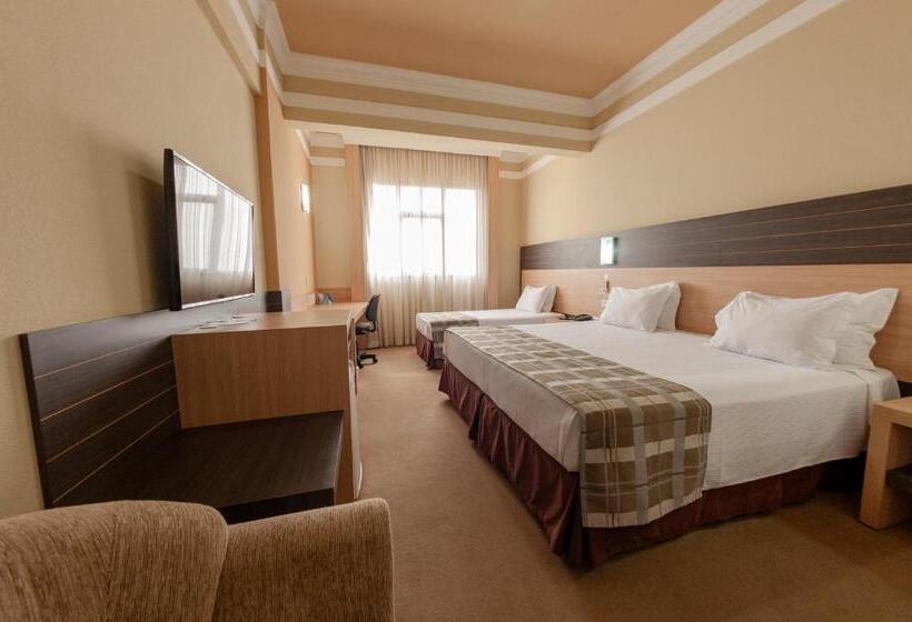 בית מלון כפרי Executive Arapongas