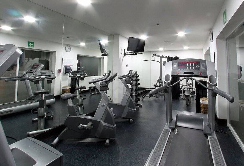 酒店 Fiesta Inn Cuautitlan