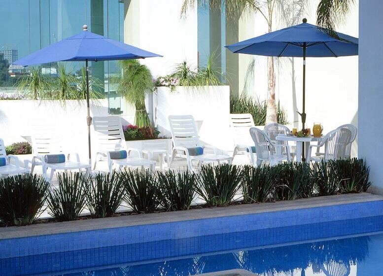 酒店 Fiesta Inn Cuautitlan