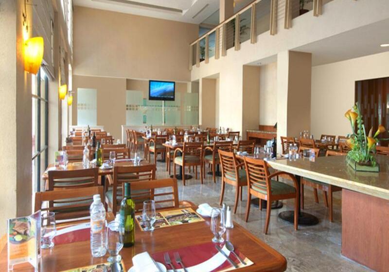 ホテル Fiesta Inn Poza Rica