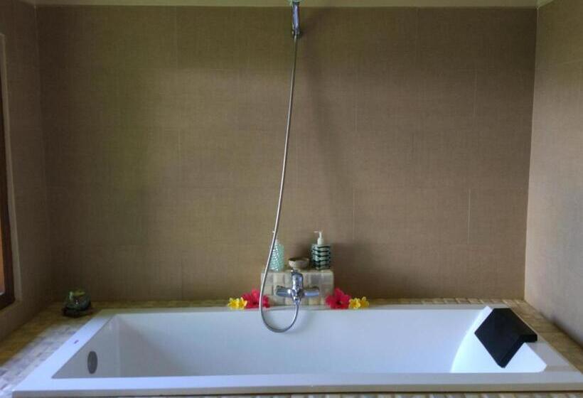 בית מלון כפרי Gajah Mina Beach Resort