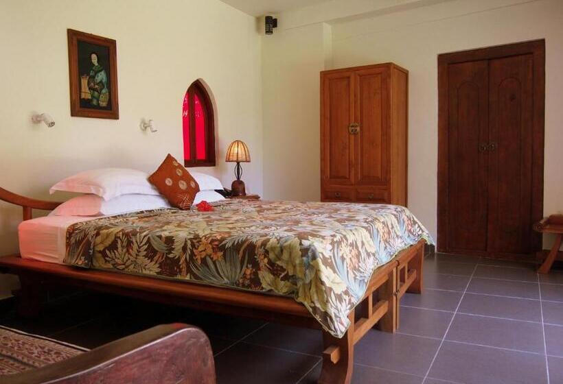 בית מלון כפרי Gajah Mina Beach Resort