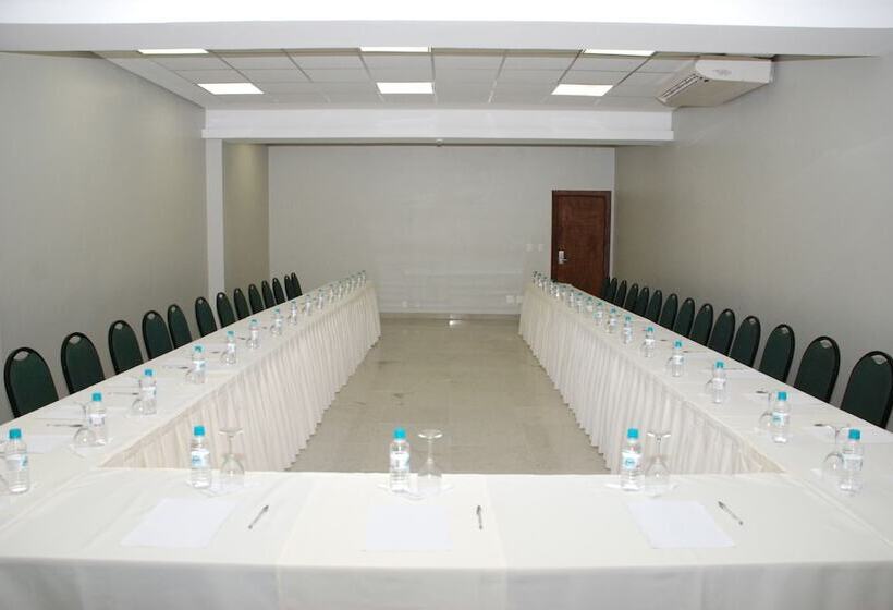 Gran Hotel Stella Maris Urban Resort & Conventions