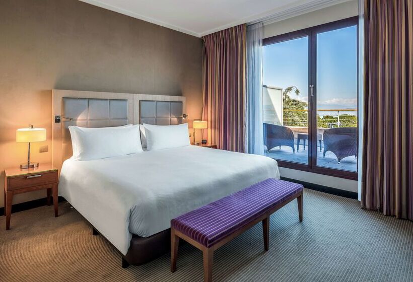 ホテル Hilton Evianlesbains