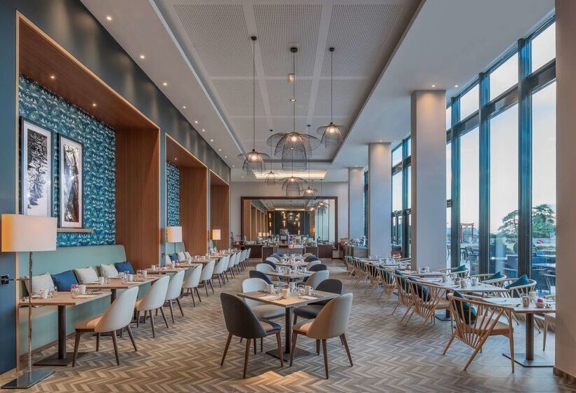 ホテル Hilton Evianlesbains