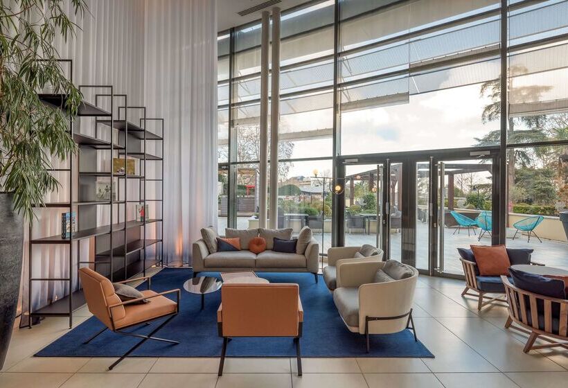 ホテル Hilton Evianlesbains