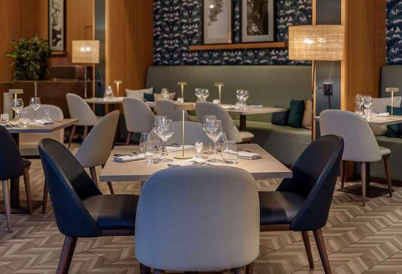 ホテル Hilton Evianlesbains