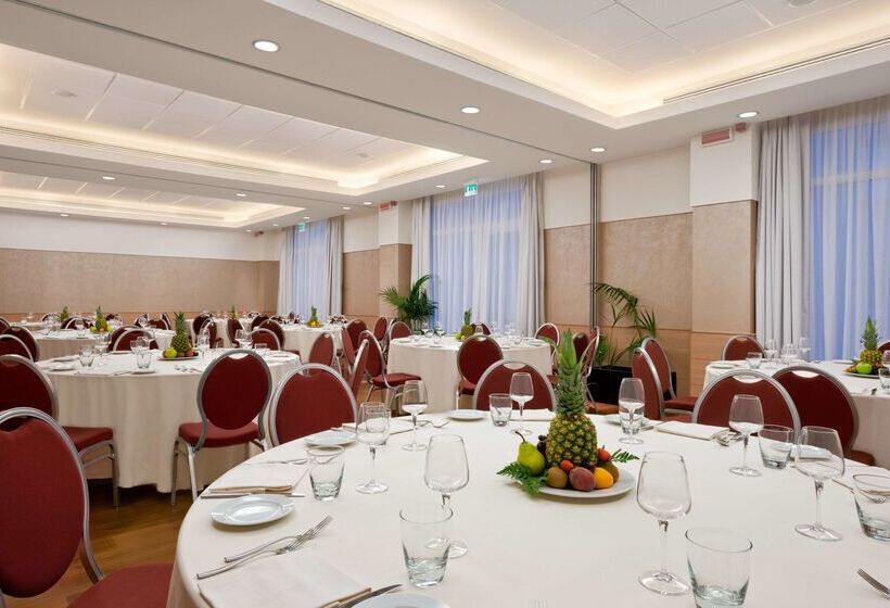 ホテル Hilton Garden Inn Rome Airport