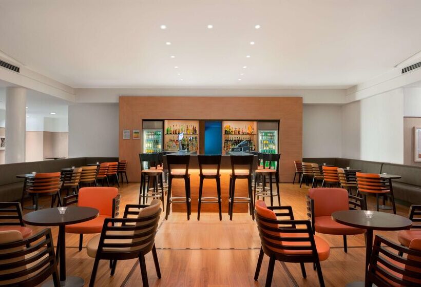 ホテル Hilton Garden Inn Rome Airport